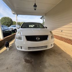 Nissan Sentra 2D, White
