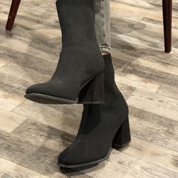 Women’s Angle Boots