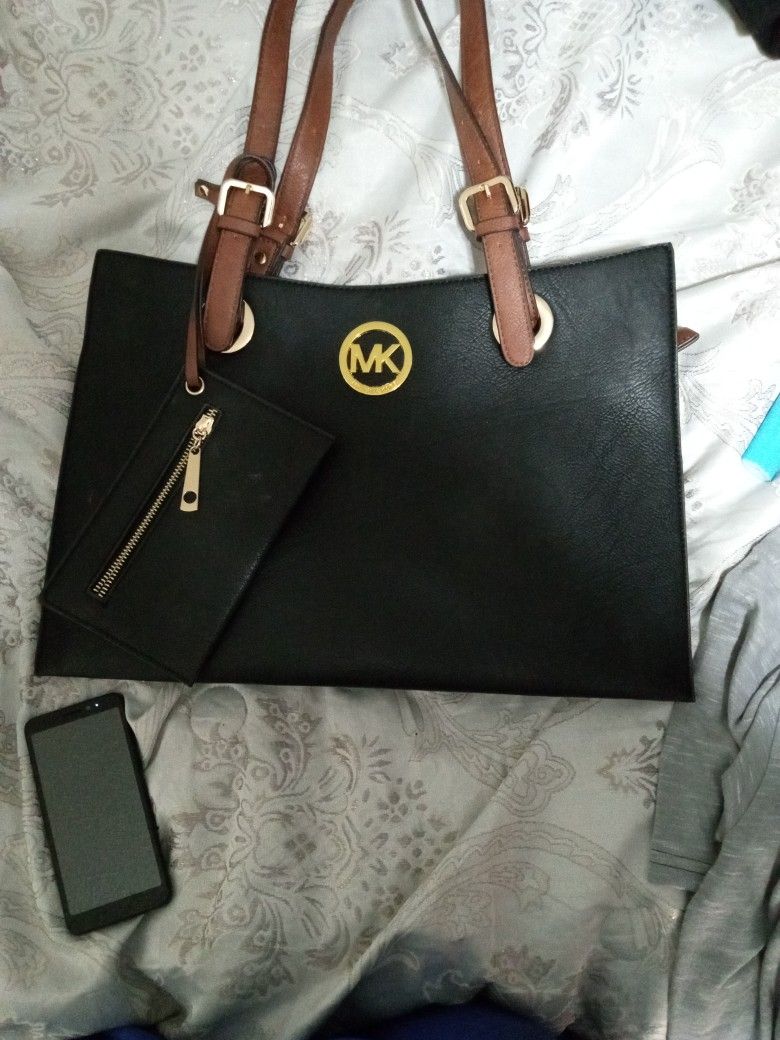 MK Michael Kors Black XL Like New