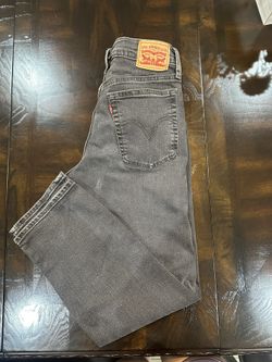 Women’s levi’s jeans
