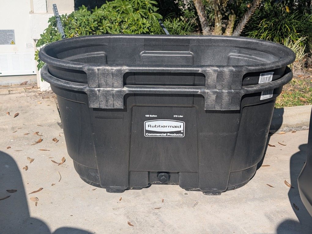 2 Rubbermaid 100 Gallon Troughs / Tubs