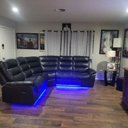 Beautiful Black Leather 3 Piece Sectional With Recliners and LED's
