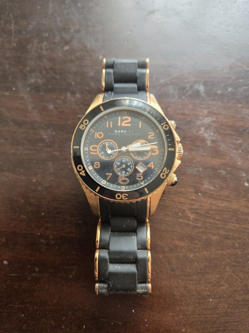 Marc by Marc Jacobs Men’s Chronograph Watch Black & Gold Rubber Bracelet