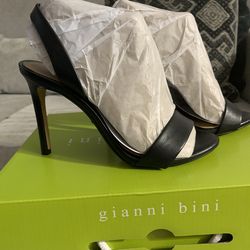 Gianni Bini size 61/2 High Heels
