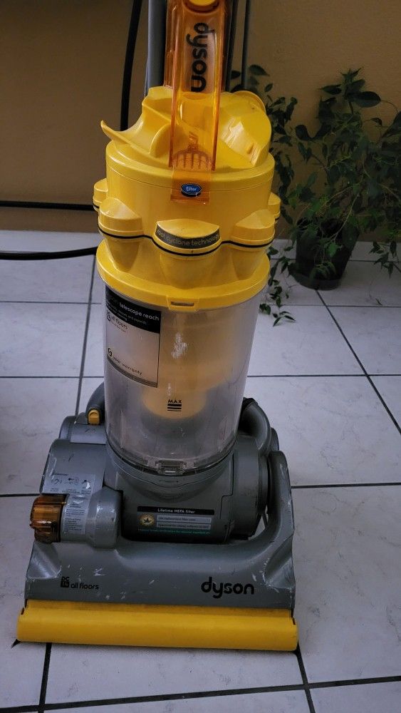 Dyson Vacuum Cleaner $50