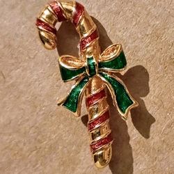 1986 Avon Signed Enamel Christmas Candy Cane Brooch Lapel Pin Vintage Collectible 