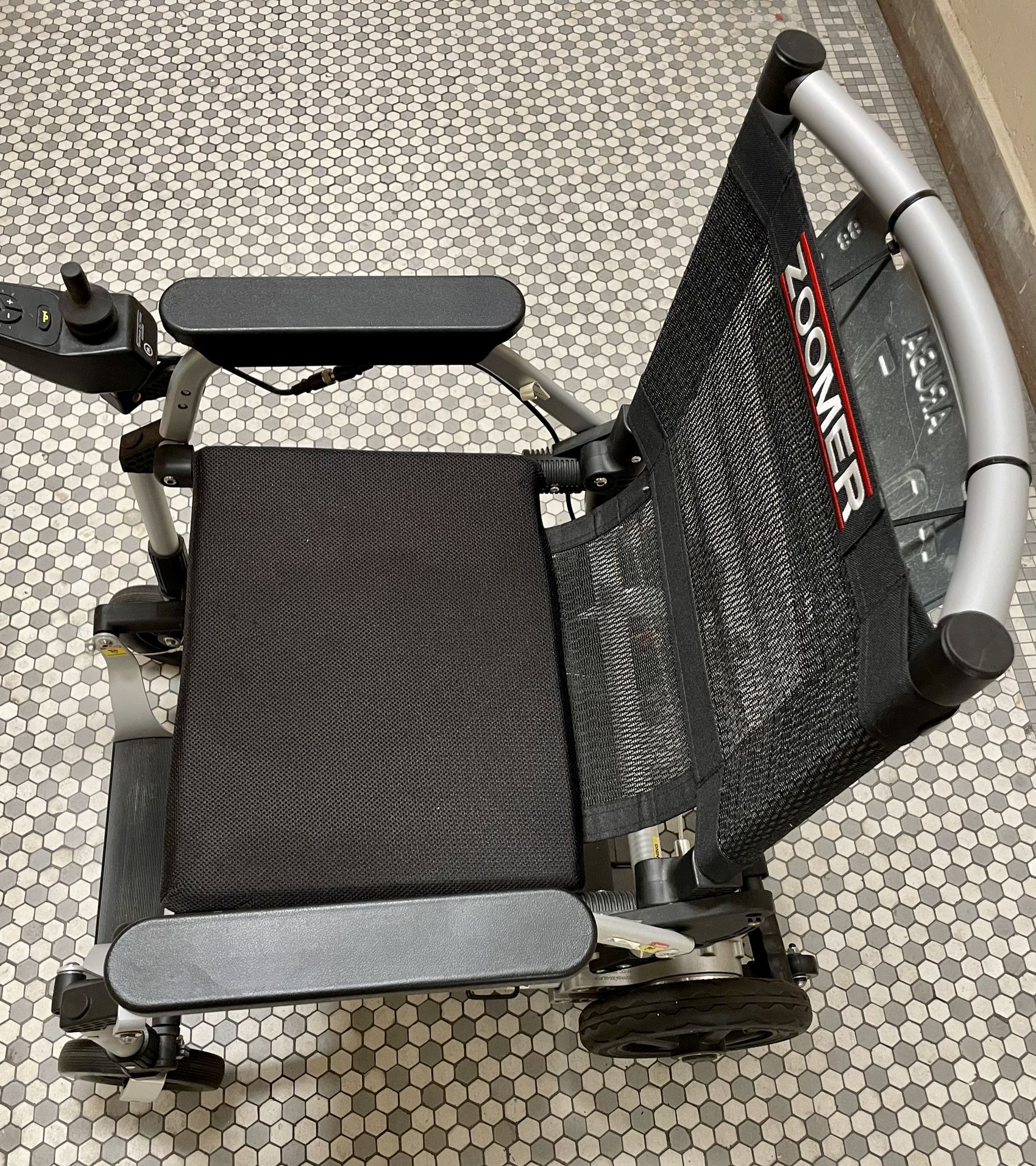 Zoomer Folding Powered Chair for Sale in Brooklyn, NY OfferUp