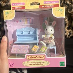 Calico Critters Snow Rabbit Girl’s Learning Desk