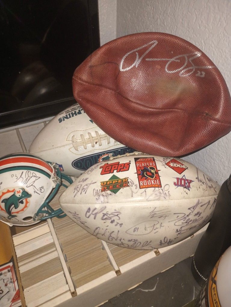 Signed Footballs/ 200 Trading Cards 