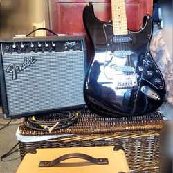 Applause 80's Electric Guitar refreshed, locking nut and bridge new Super Slinky strings bundles
