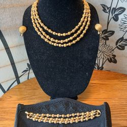 Vintage Trifari Gold Tone Jewelry  