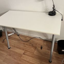 Bedroom Desk With Lamp