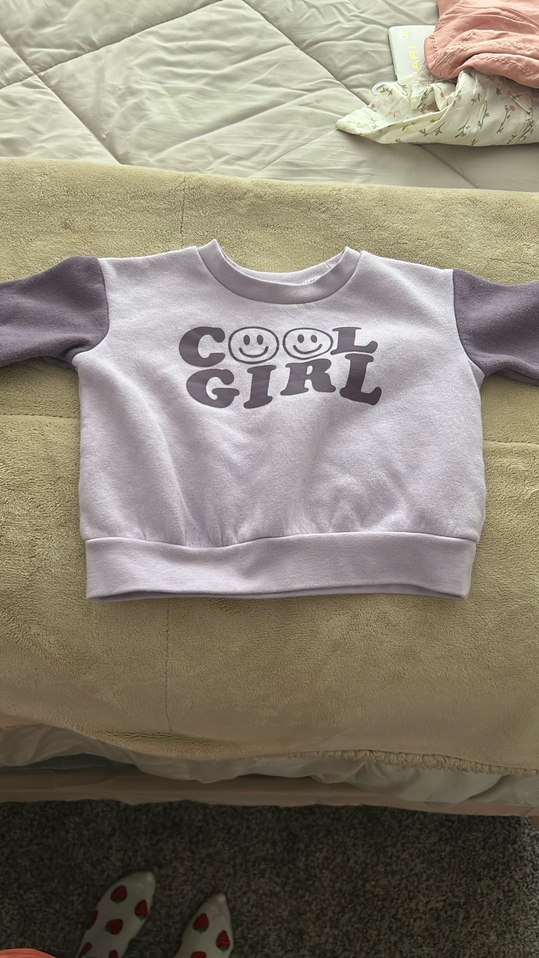 Sweatshirt
