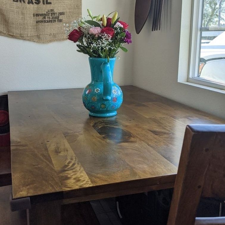 Crate And Barrel Dinning Table