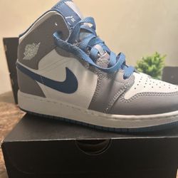 Nike Youth Size 5.5