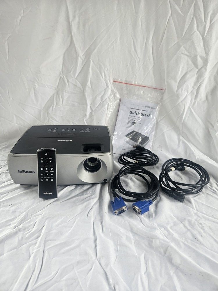 Projector InFocus