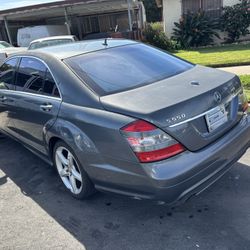 2007 Mercedes Benz. S500