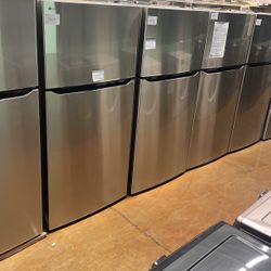 33 Inch Wide Refrigerator LG Stainless Steel