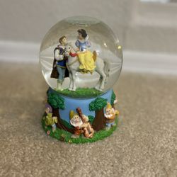 Disney Snow Globe - Snow White, Prince, and Dwarfs
