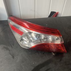 2019 2020 Toyota Camry Tail Light Left Side
