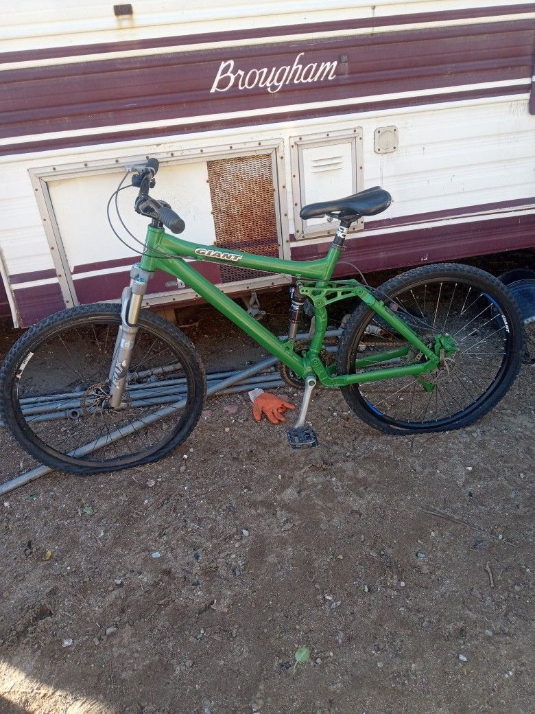 Fox /Giant Mountain Bike 