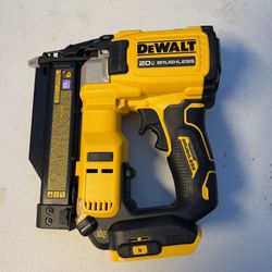 📌DEWALT ATOMIC 20V MAX Lithium Ion Cordless 23 Gauge Pin Nailer Tool Only) 👉PRECIO FIRME NO MENOS👉$150