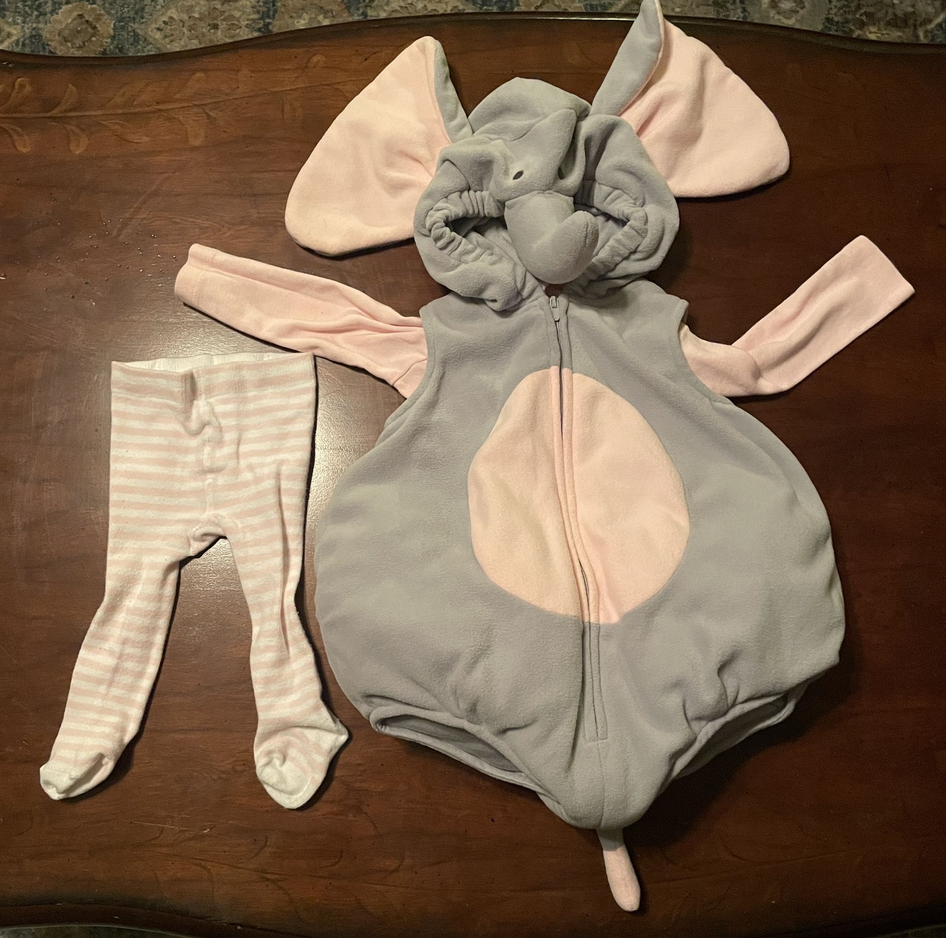 Carter’s Elephant Halloween Costume With Leggings! 6-9 months! EUC! Adorable! 