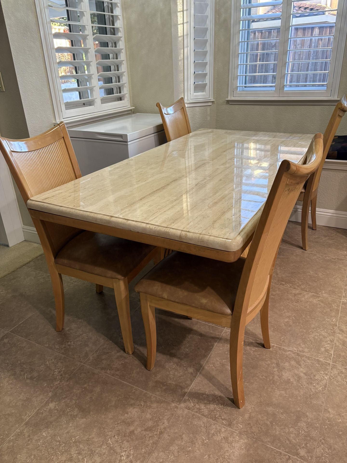 Beautiful Dining Set With 4 Chairs