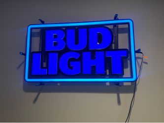 BUD LIGHT NEON SIGN