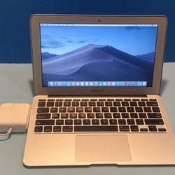 MacBook Air (11-inch 2011) Core I5 Memory 2gb Ram 62 SSD Comes With Charger