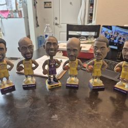 LA Lakers Figures 