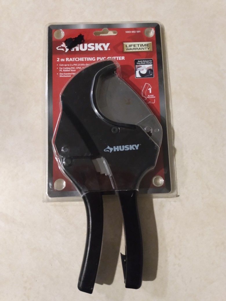 Ratcheting PVC Cutter