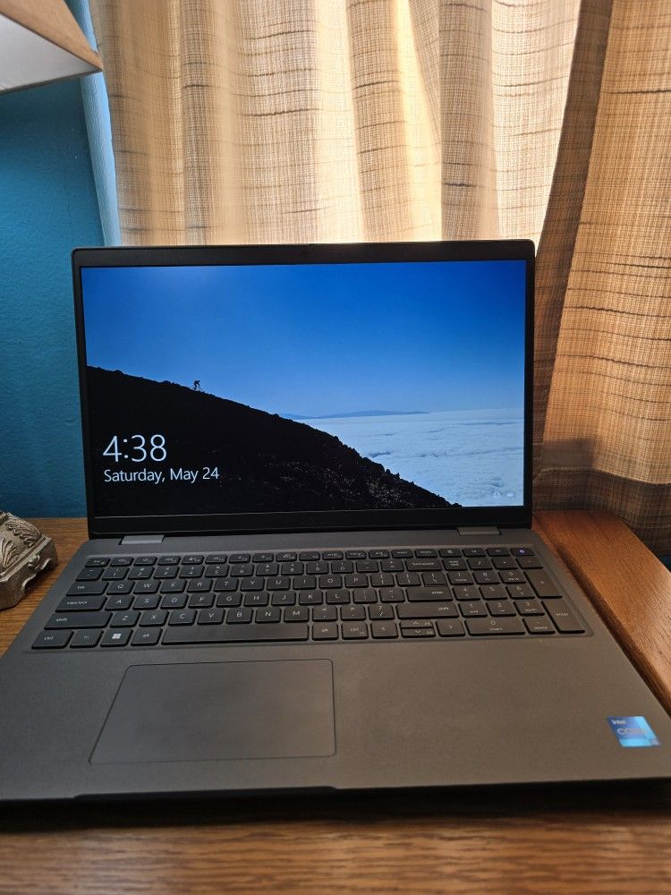 Windows Laptop 13th Gen i5 / 16GB RAM / 1TB SSD