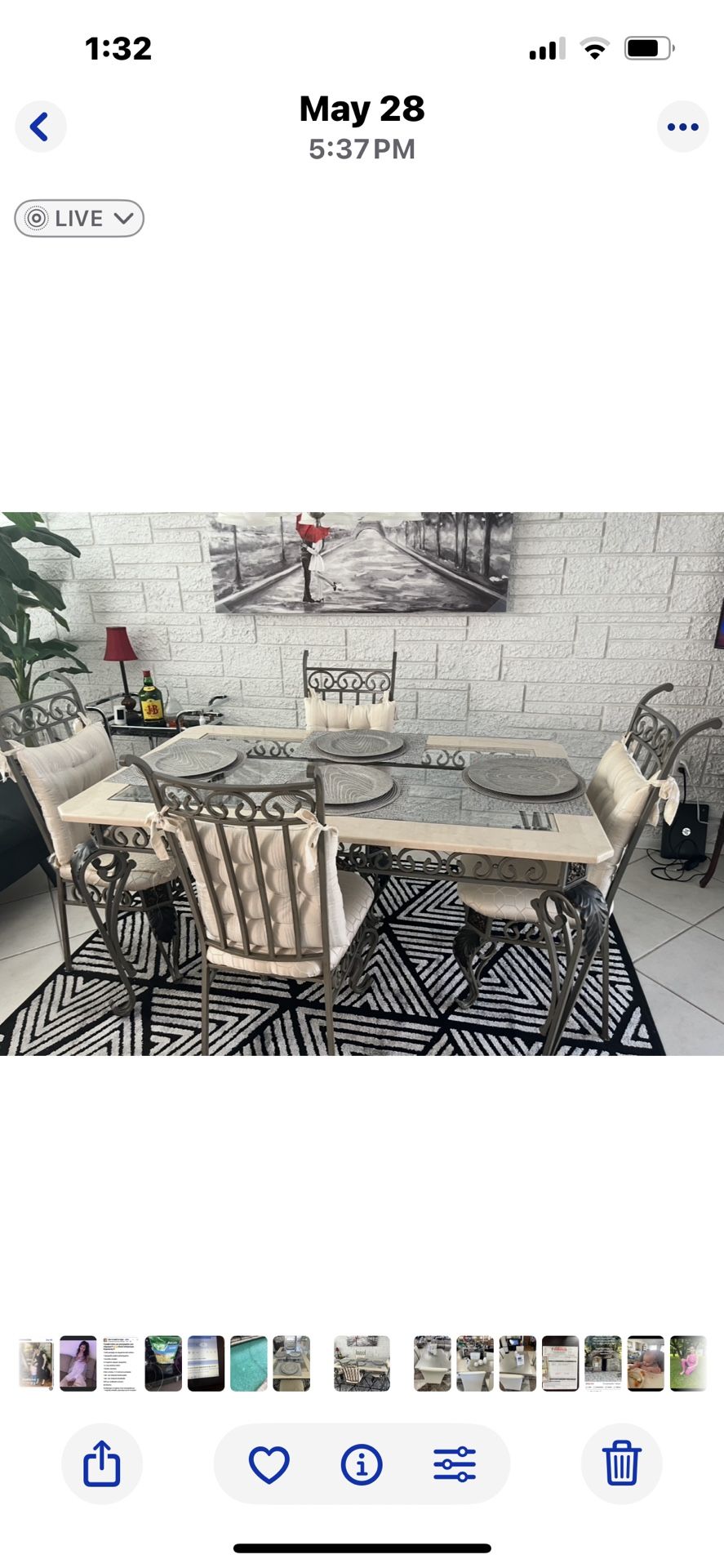Table with the four chairs
