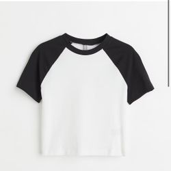 H&M Cropped Baseball T Shirt Medium New 