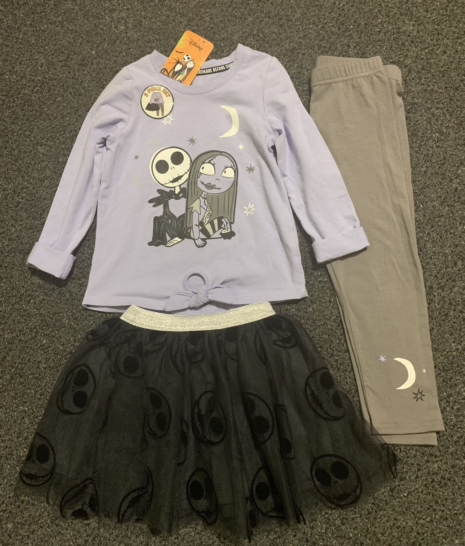 New Nightmare Before Christmas girls size 4T Jack and Sally 3 piece Halloween outfit - purple shirt - tulle skirt and leggings 
