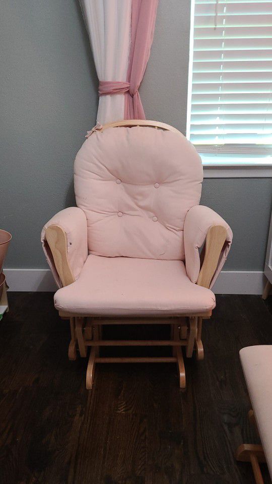 Nursery  Rocking Chair 