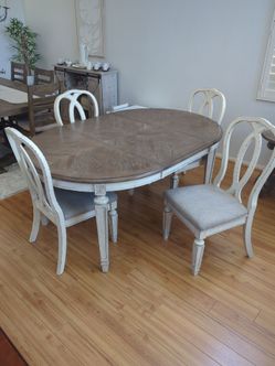 Dining table set
