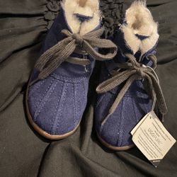 New Uggs 6c $40