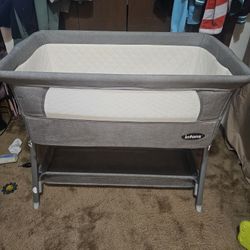 Infant Bedside Bassinet