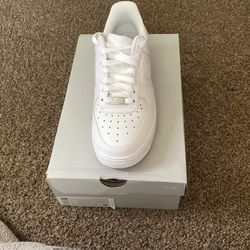 Women’s Air Force Ones (white)