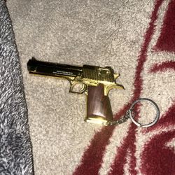 Golden Desert Eagle KEYCHAIN