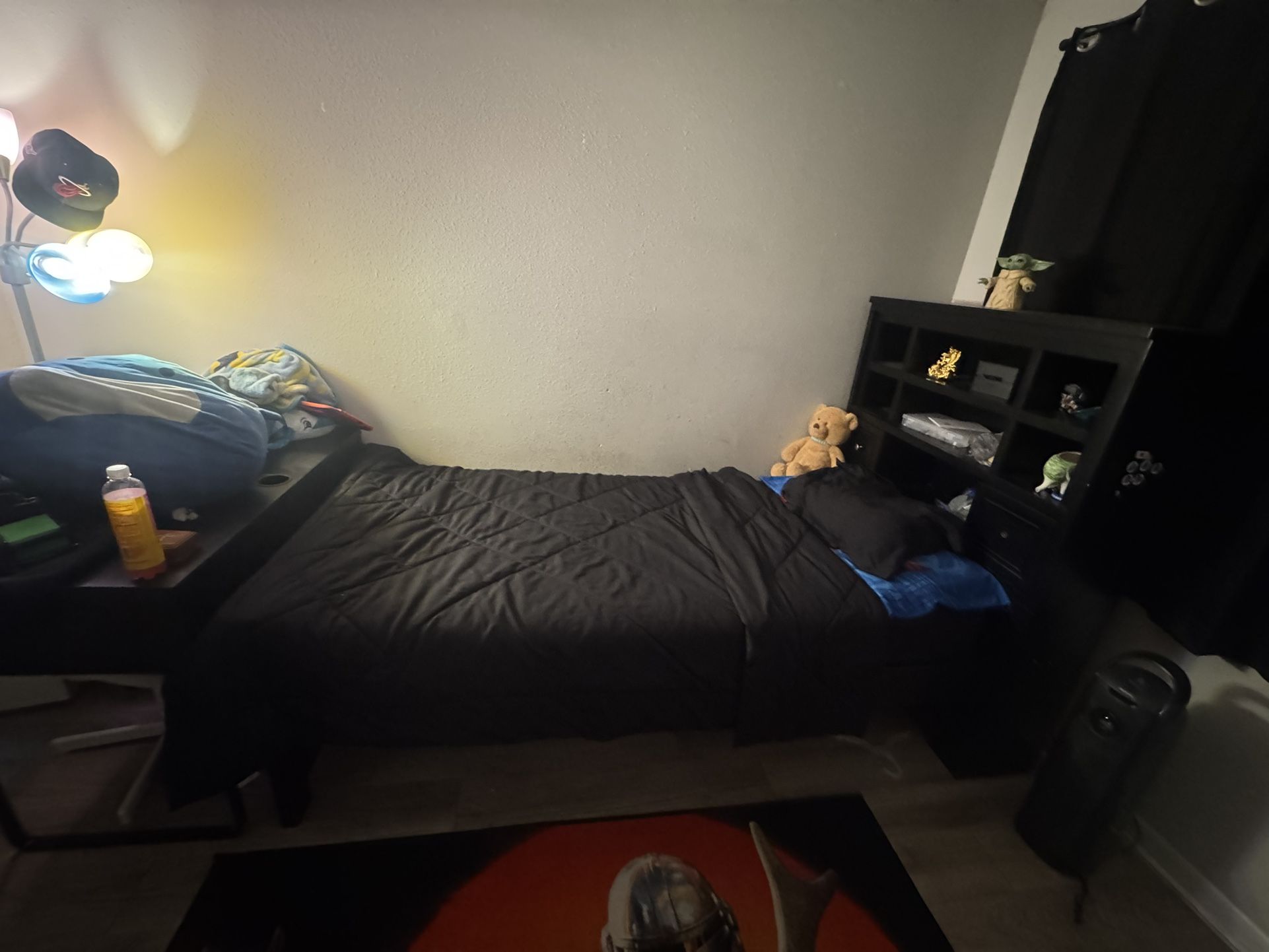 Rooms To Go Twin Bed W/ Mattress