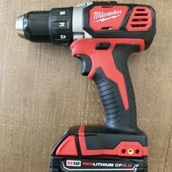 New Milwaukee M18 Drill Driver With Battery 