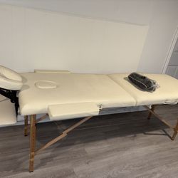 LASH/MASSAGE BED 💆‍♀️ Adjustable Head Piece, Compact Design Foldable With Latches, Handle & Travel Bag!! Mint Condition ✅ 