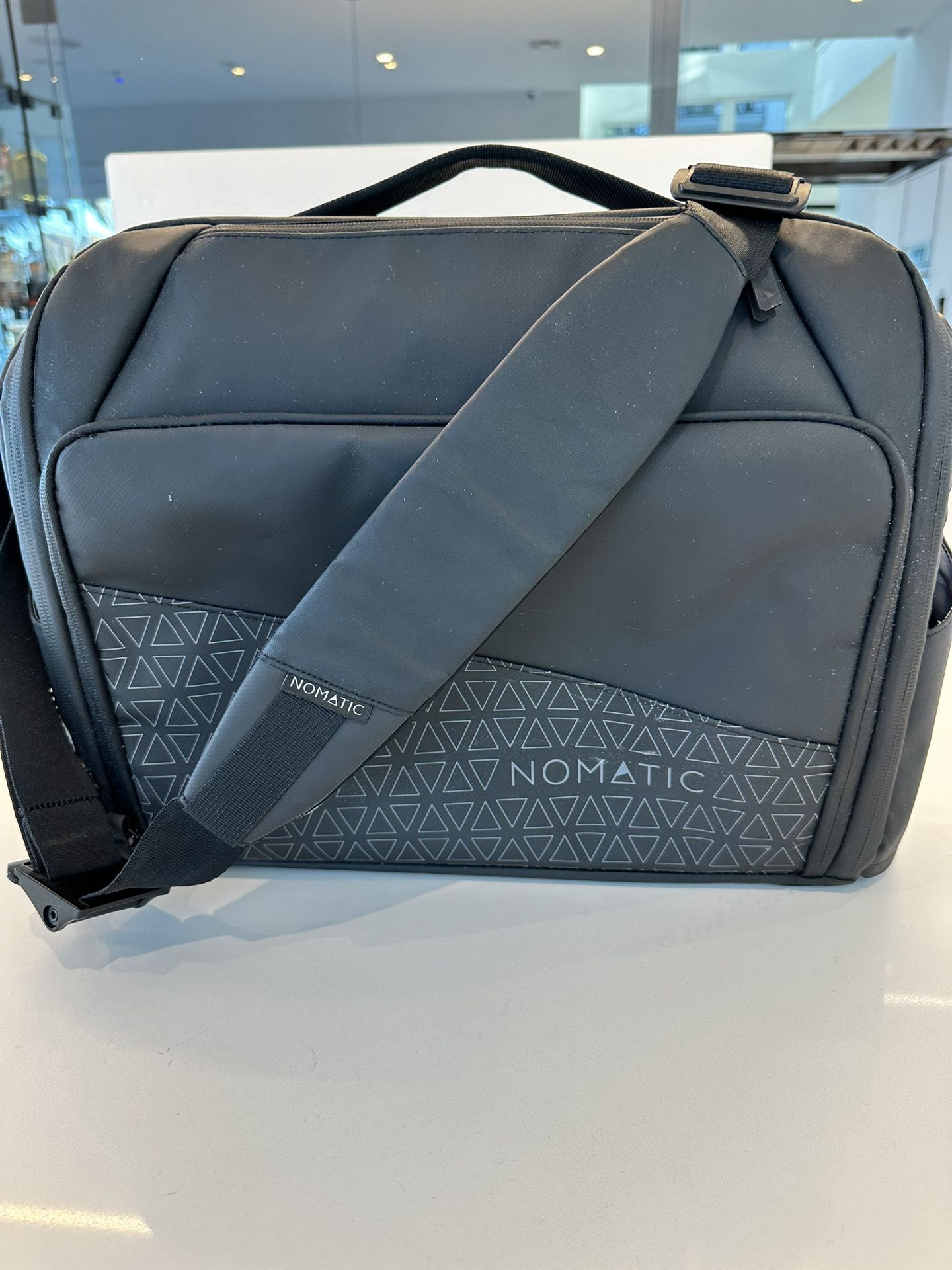 NOMATIC Cross Body Messenger Bag - Laptop Case