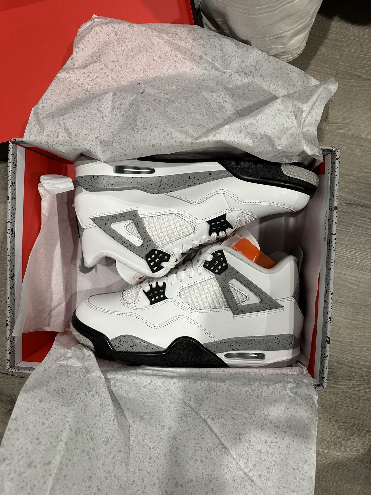 Jordan 4 White Cement Size 10 New