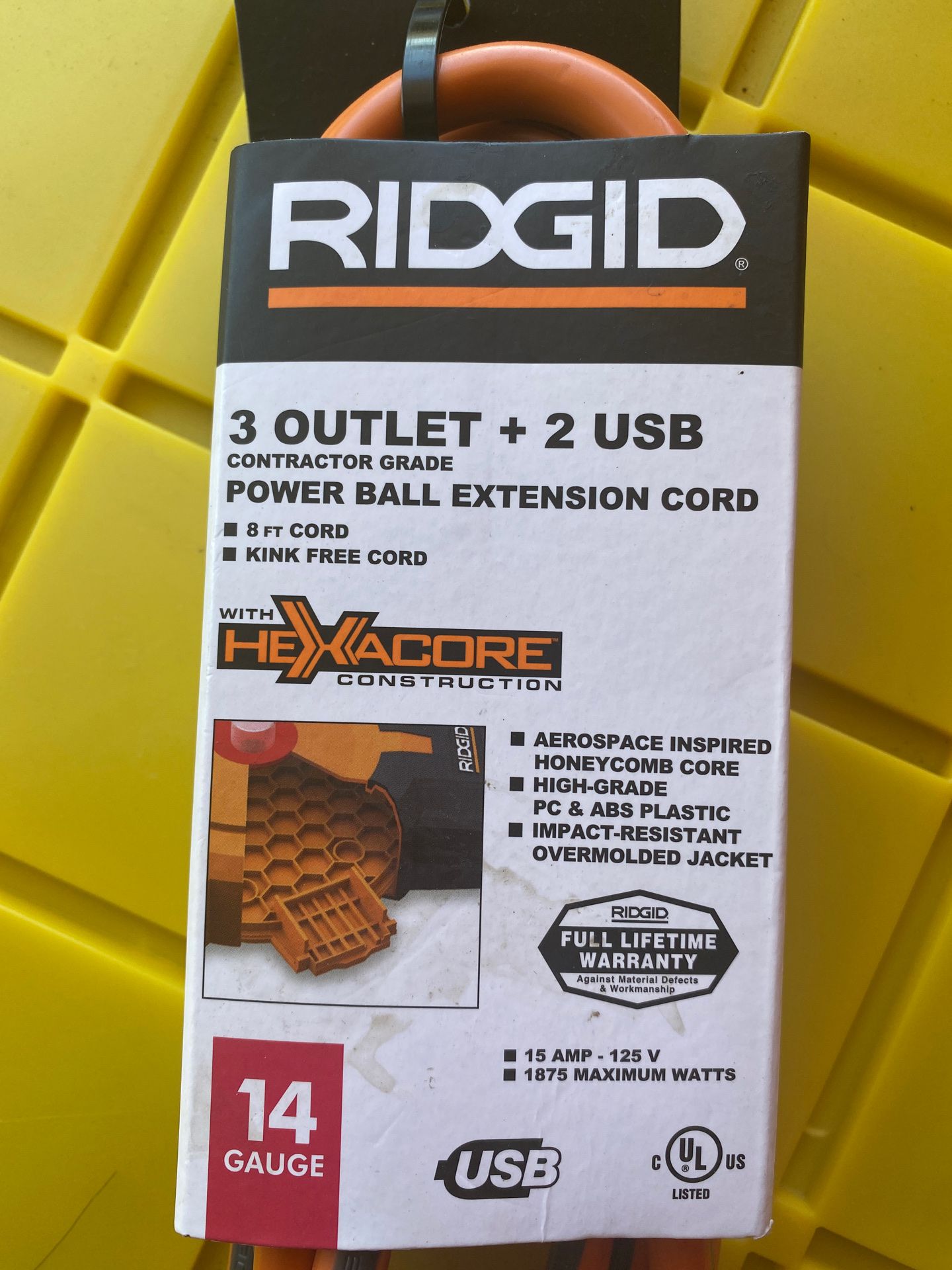 RIDGID 3 Outlets + 2 USB