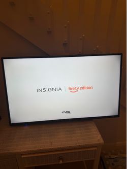 42” tv with wall mount
