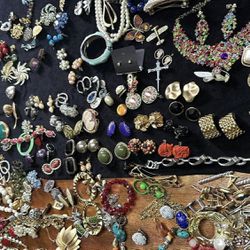 Vintage Jewelry Lot 